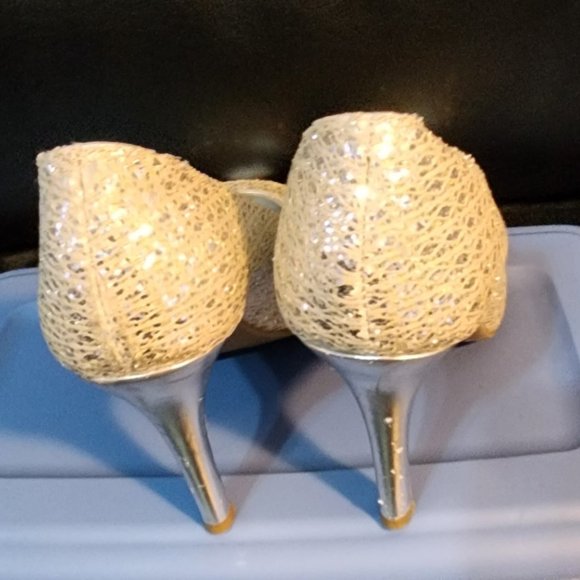 EUC Audrey Brooke Evening Heels - Picture 5 of 14